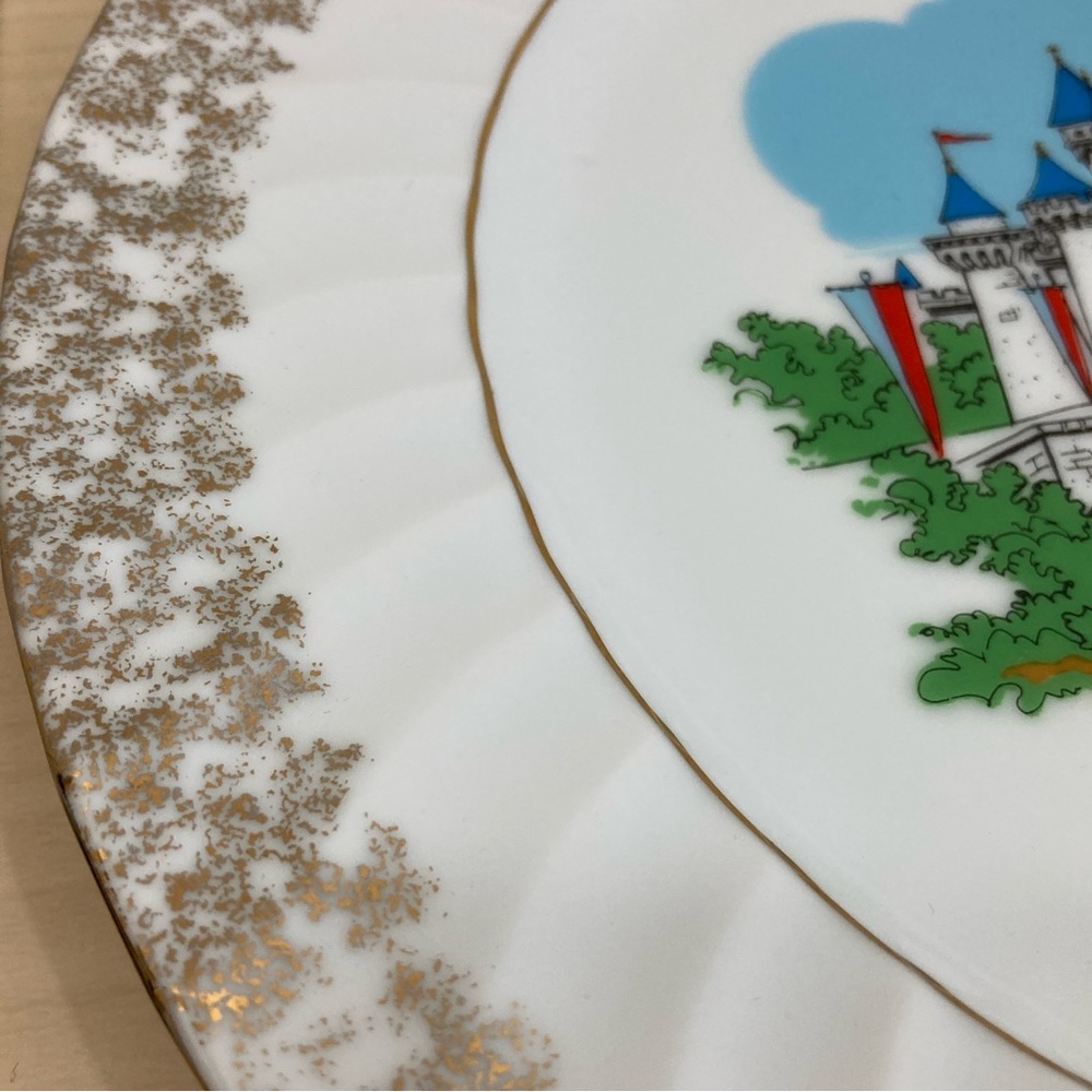 Vintage Disneyland Sleeping Beauty Castle Plate Walt Disney Japan 10.5” - Picture 2 of 6